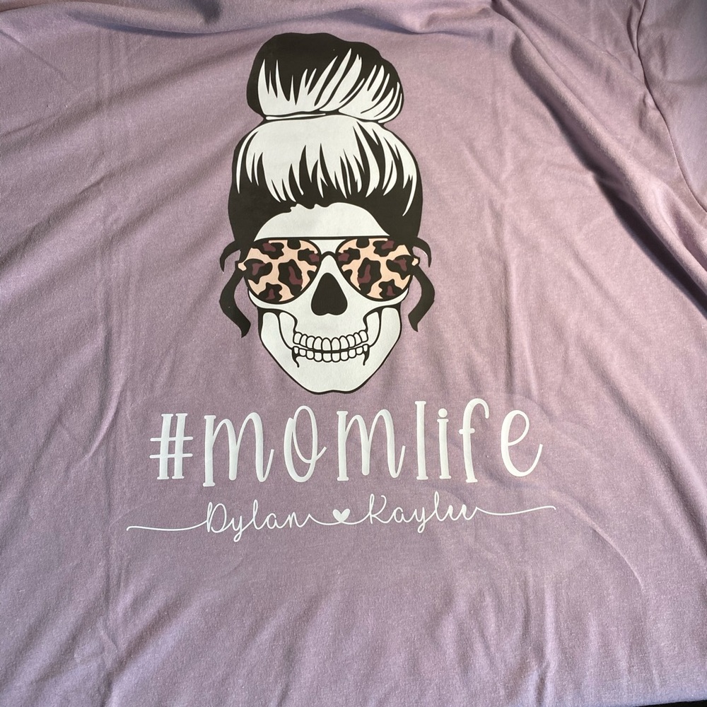Mom Life Tee